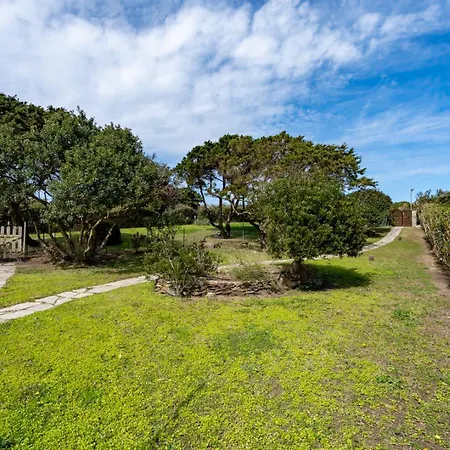 Nyaraló Esclusiva Con 600mq Di Giardino Sulla Della Pelosa Stintino