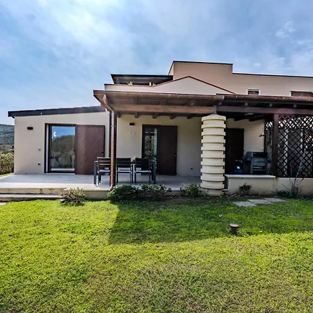 Holiday home Villa Esclusiva Con 600Mq Di Giardino Sulla Spiaggia Della Pelosa *