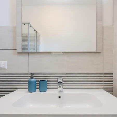 Casa vacanze Esclusiva Con 600mq Di Giardino Sulla Della Pelosa *
